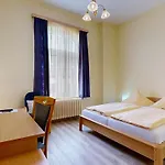 فندق Graf Waldersee 3*