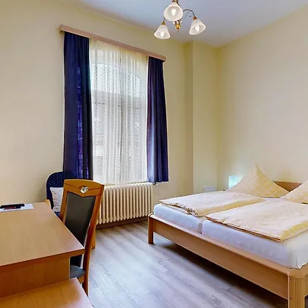 호텔 Graf Waldersee 3*