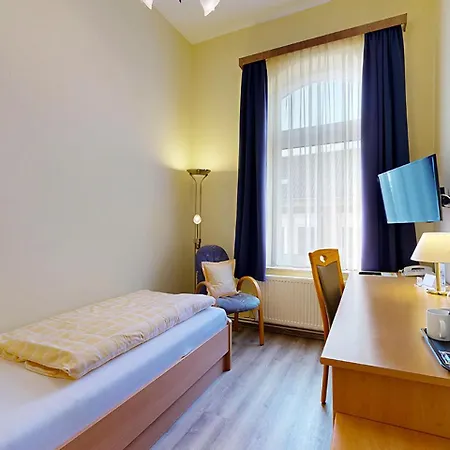 Graf Waldersee 3*