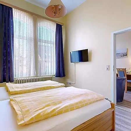 מלון Graf Waldersee 3*